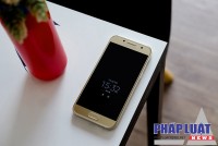 Galaxy A3 (2017) gần như là chiếc điện thoại duy nhất trong tầm giá 6 triệu đồng sở hữu những tính năng cao cấp như màn hình Always on, IP68, sạc USB Type-C,…