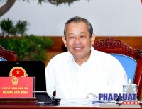 Phó Thủ tướng giao Thanh tra Chính phủ chủ trì, phối hợp cùng các Bộ, ngành, địa phương tập trung giải quyết các vụ việc khiếu kiện đông người, bức xúc, kéo dài; cơ bản giải quyết xong trong năm 2017. ảnh: vgp.