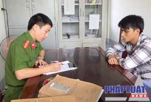 Nghi can Hưng làm việc với cảnh sát