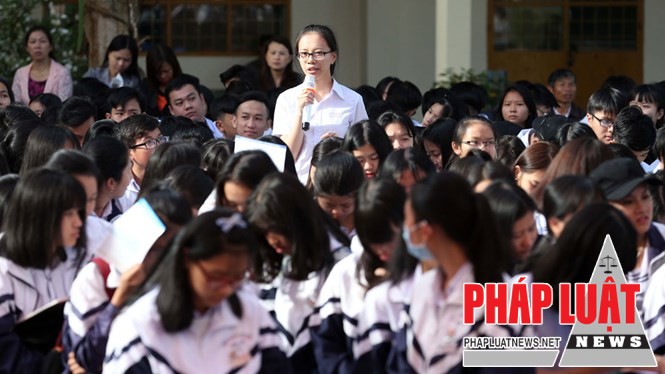 Học sinh TP.Bảo Lộc tham gia chương trình Tư vấn mùa thi của Báo Thanh Niên ẢNH: ĐÀO NGỌC THẠCH