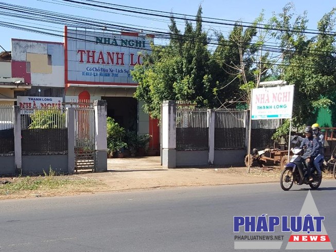 Cha và con gái tử vong trong phòng trọ