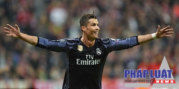 Ronaldo lập cú đúp giúp Real ngược dòng hạ Bayern