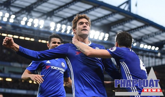 Chelsea tiệm cận ngôi vương