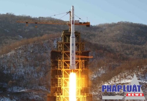 Tên lửa đẩy Unha-3 của Triều Tiên trong lần phóng vệ tinh năm 2016. Biến thể quân sự của nó là tên lửa đạn đạo xuyên lục địa Taepodong 2 - Ảnh: CSIS