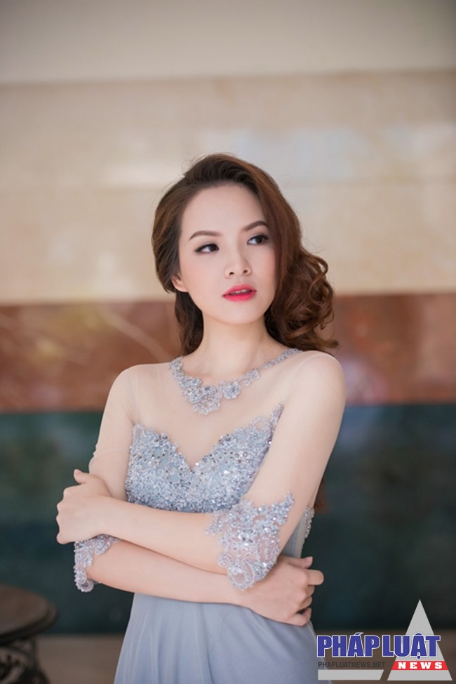 Dàn người tình màn ảnh sexy của Việt Anh khiến vợ lo ngay ngáy