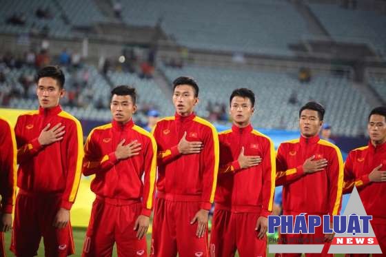 Đoàn Văn Hậu (5) chơi rất tốt trong màu áo U20 Việt Nam ở World Cup U20. Ảnh: Đ.Đ