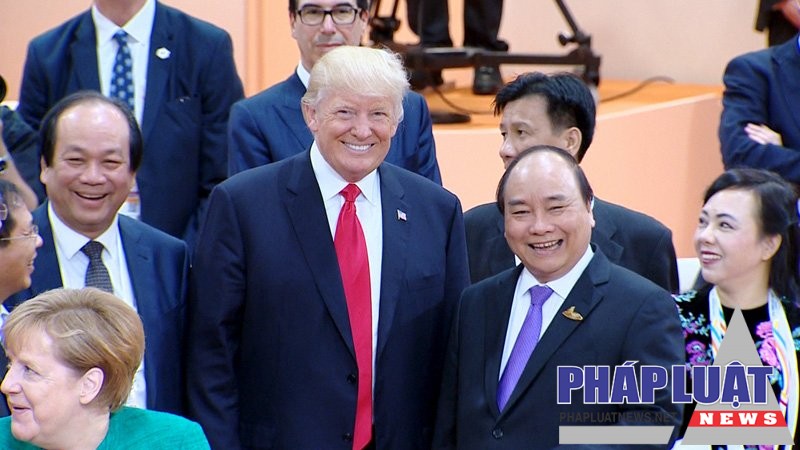 Thủ tướng Nguyễn Xuân Phúc gặp Tổng thống Hoa Kỳ Donald Trump. Ảnh: VGP