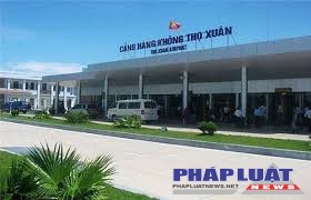 Ba thanh niên đánh nữ nhân viên hàng không bị khởi tố