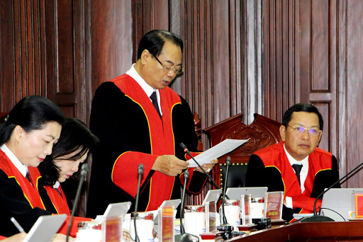 Phó Chánh án TAND Tối cao Nguyễn Trí Tuệ thay mặt Hội đồng Thẩm phán công bố phán quyết vụ án Hồ Duy Hải